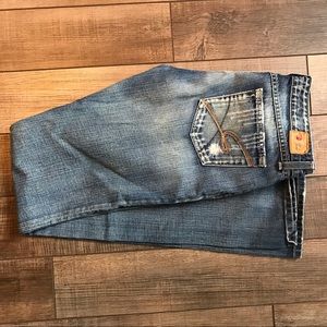 BKE starlit 18 distressed jeans size 31x 37.5